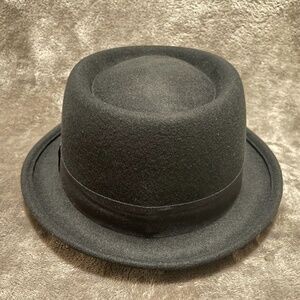 ASOS DESIGN pork pie hat in black felt - Mens size medium